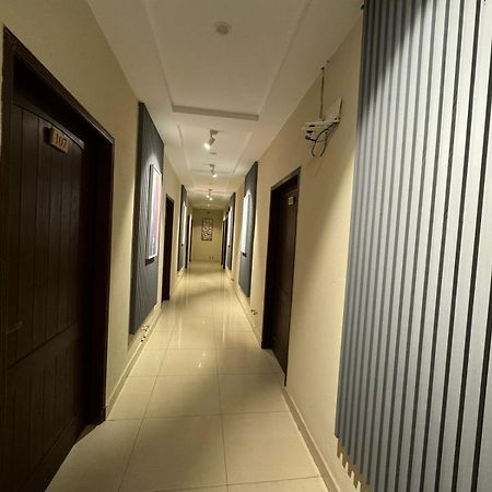 Shelton Boulevard Hotel Λαχόρη Εξωτερικό φωτογραφία