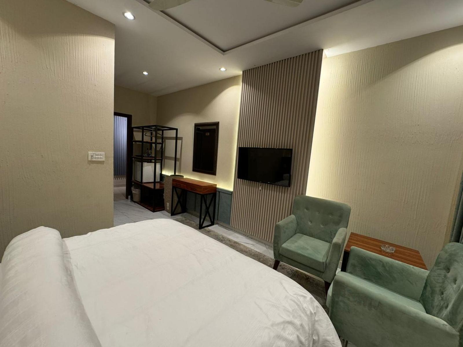 Shelton Boulevard Hotel Λαχόρη Εξωτερικό φωτογραφία